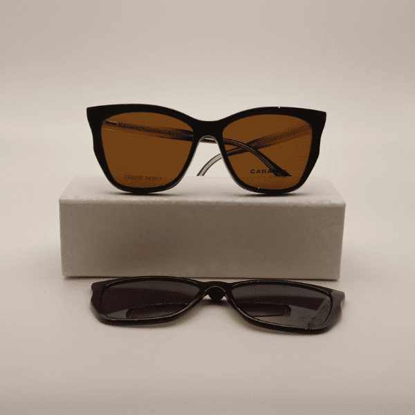 anteojo clip on borde nego con clip marron